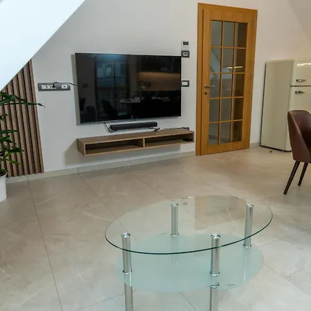 Apartma Pri Hrvatu * Бохинь